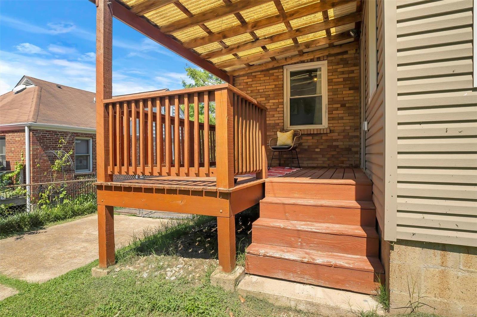 2724 Granda Drive St. Louis, MO 63125 - Photo 3 of 29