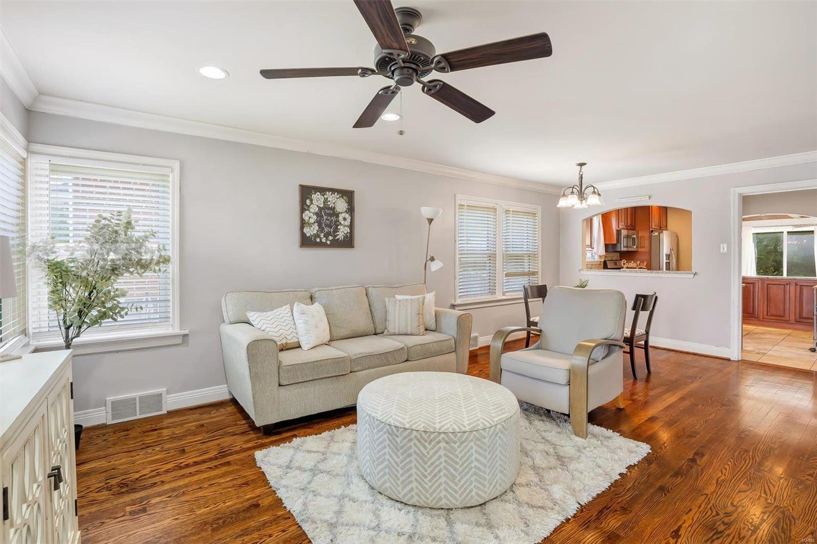 2724 Granda Drive St. Louis, MO 63125 - Photo 5 of 29