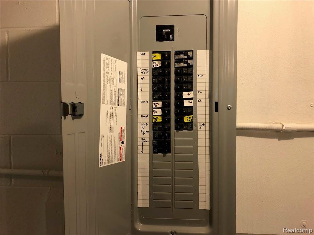 2743 Nadeau Road Monroe, MI 48162 - Photo 16 of 21 n electrical.jpg
