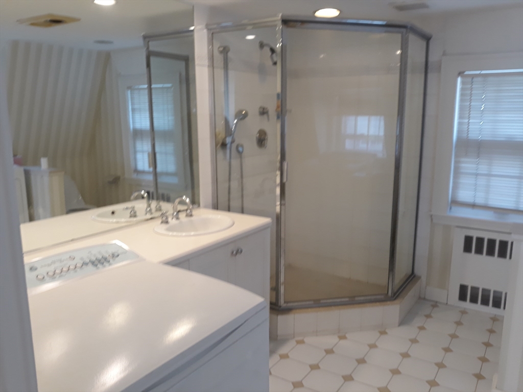 133 Winslow Road, Unit 133 Waban, MA 02468 - Photo 17 of 27