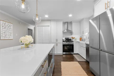 $555,000 | 11621 Tuscany Way, Dallas, TX 75218
