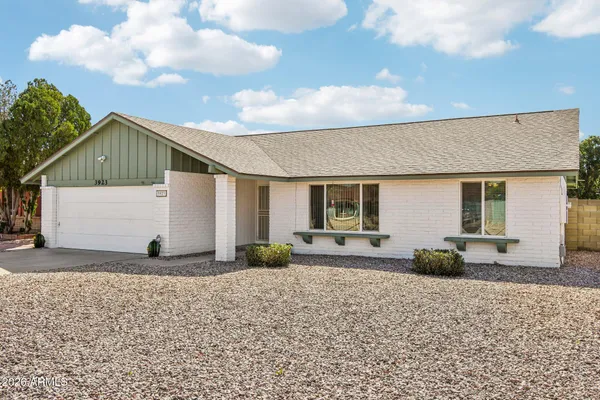 $410,000 | 3923 West Aster Drive, Phoenix, AZ 85029