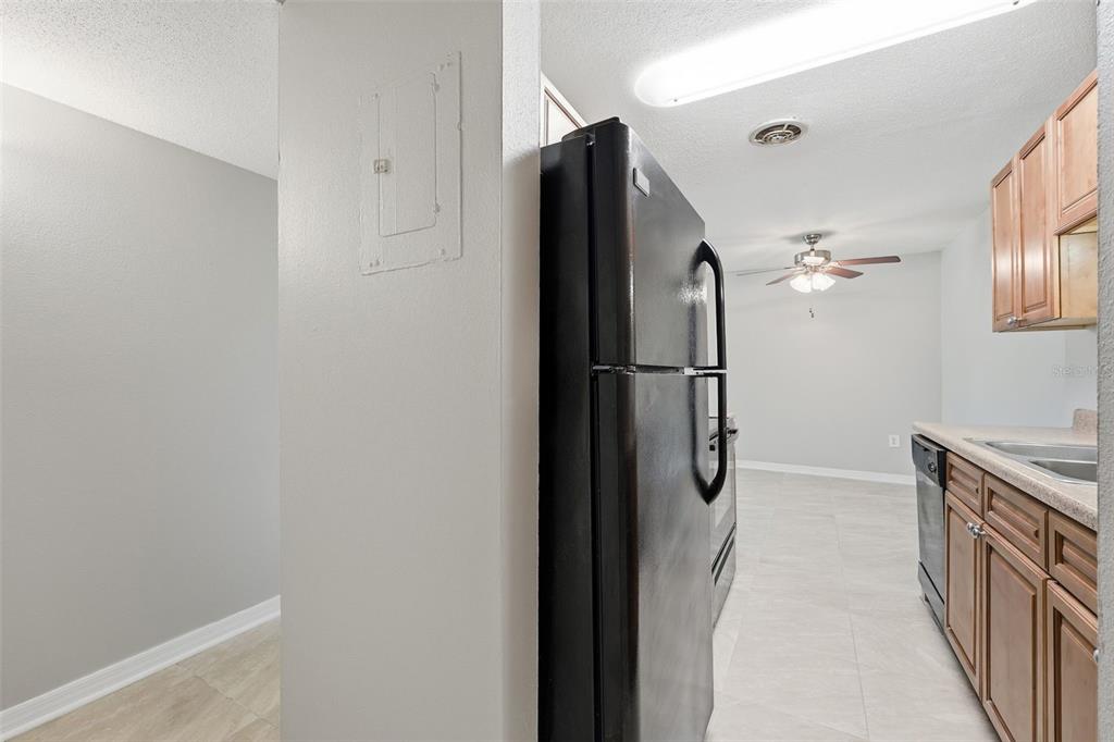 1695 Lee Road, Unit B204 Winter Park, FL 32789 - Photo 5 of 21