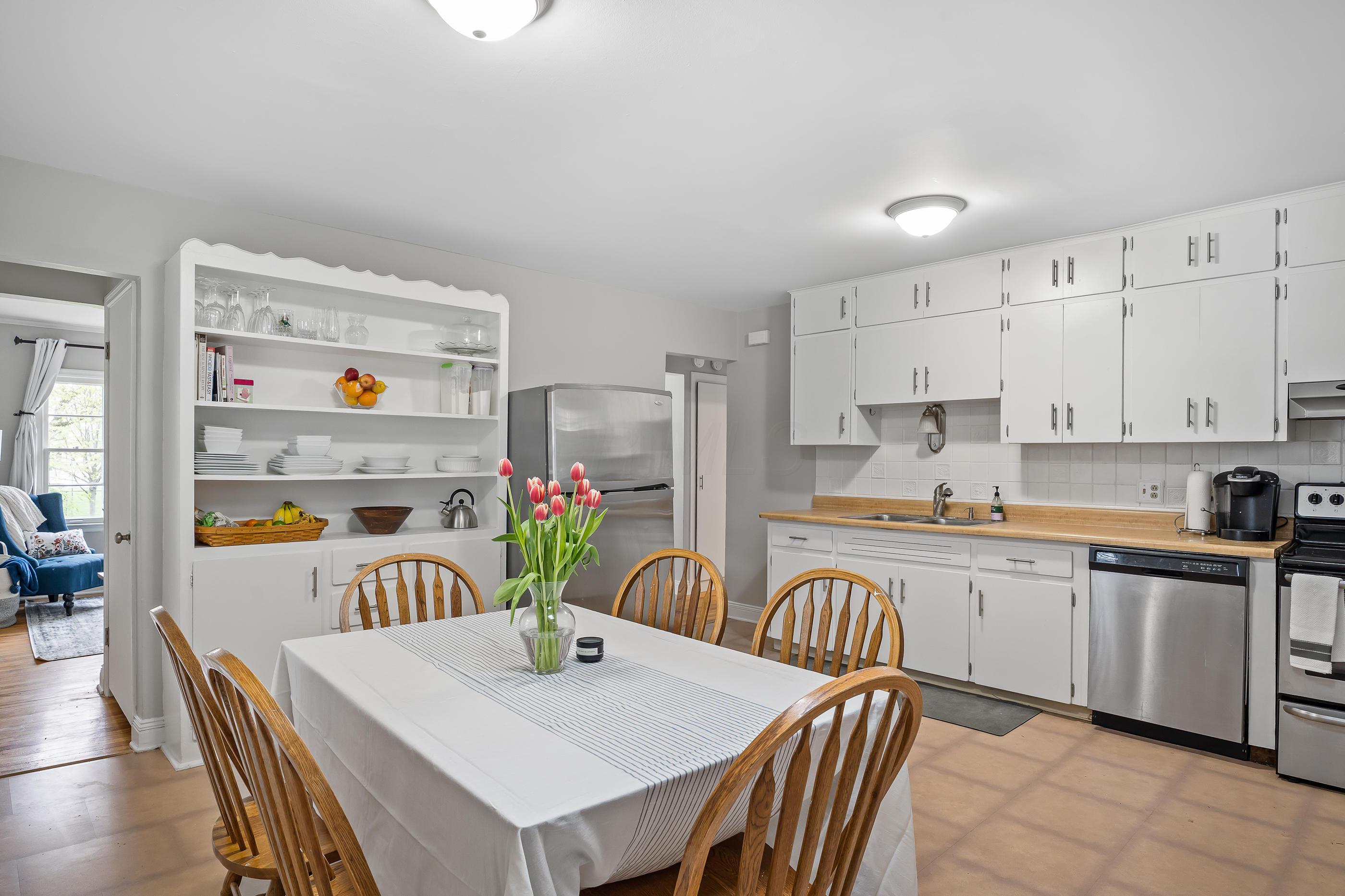 345 North Cassingham Road Columbus, OH 43209 - Photo 2 of 29 Gallery Image 2