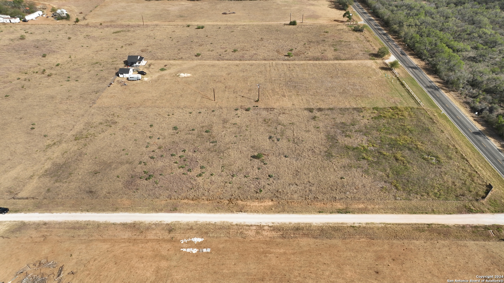 0 Fm 462 Moore, TX 78057 - Photo 10 of 12 a view of bath tub