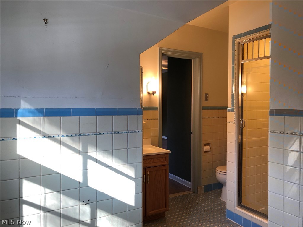 1549 Kew Road Cleveland, OH 44118 - Photo 15 of 24 Gallery Image 15