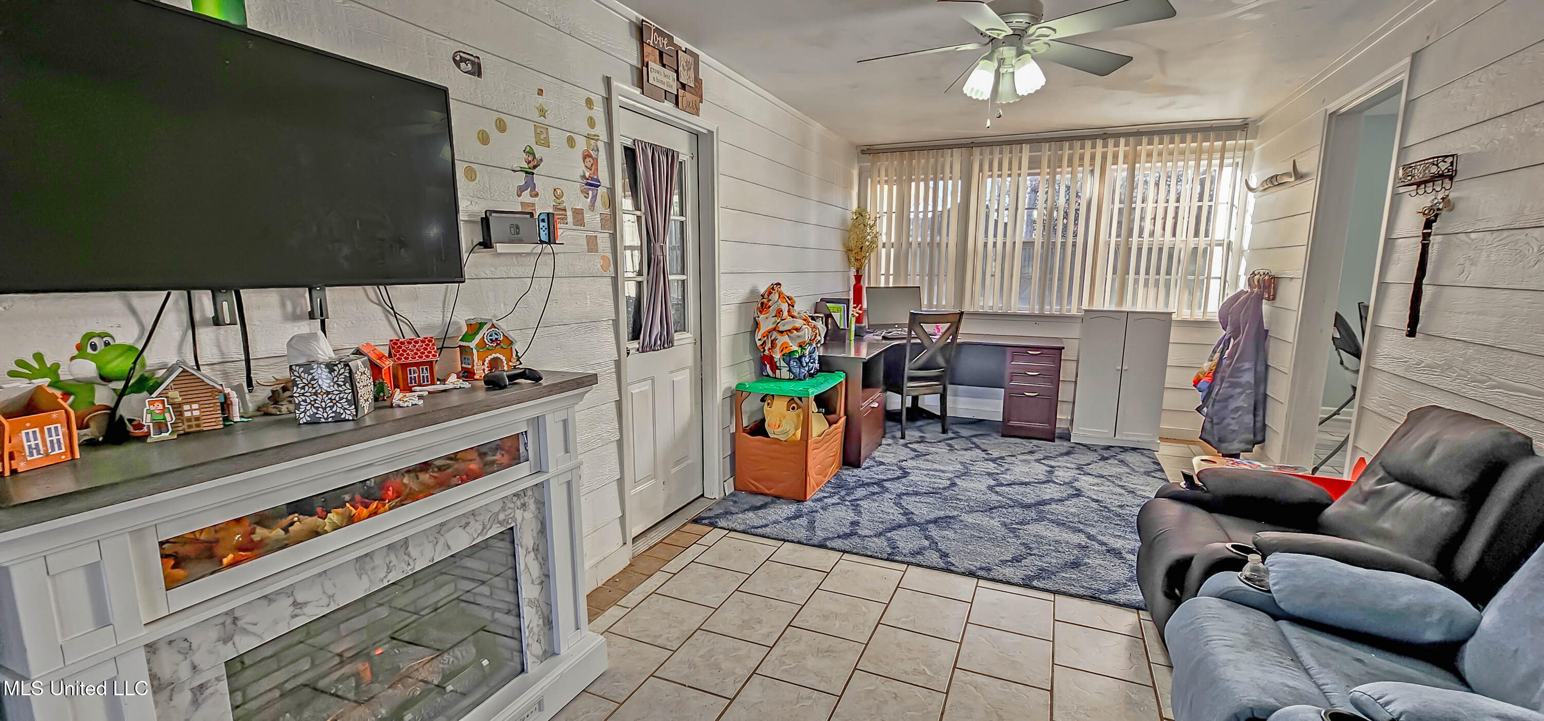 4600 Huron Road Nesbit, MS 38651 - Photo 13 of 34 Bonus Room Off Kitchen