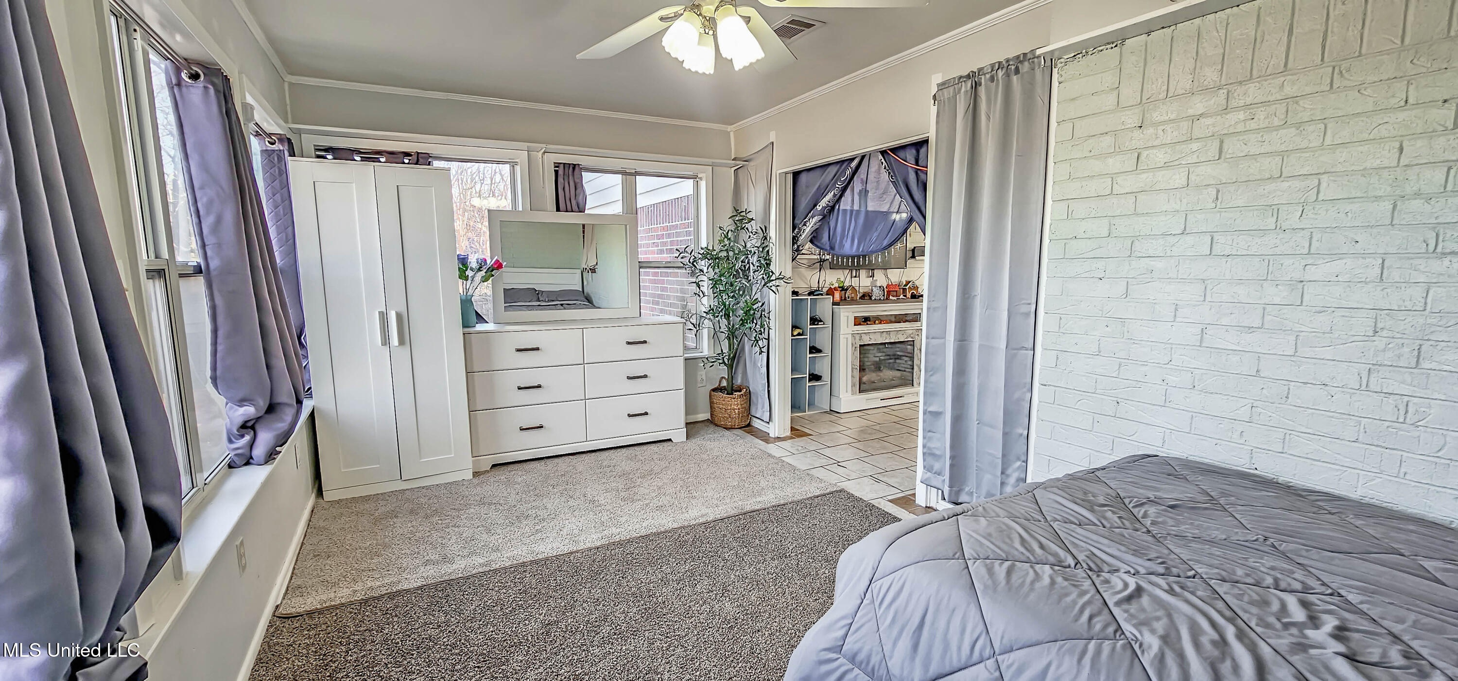 4600 Huron Road Nesbit, MS 38651 - Photo 15 of 34 Sunroom Being Used as Bedroom