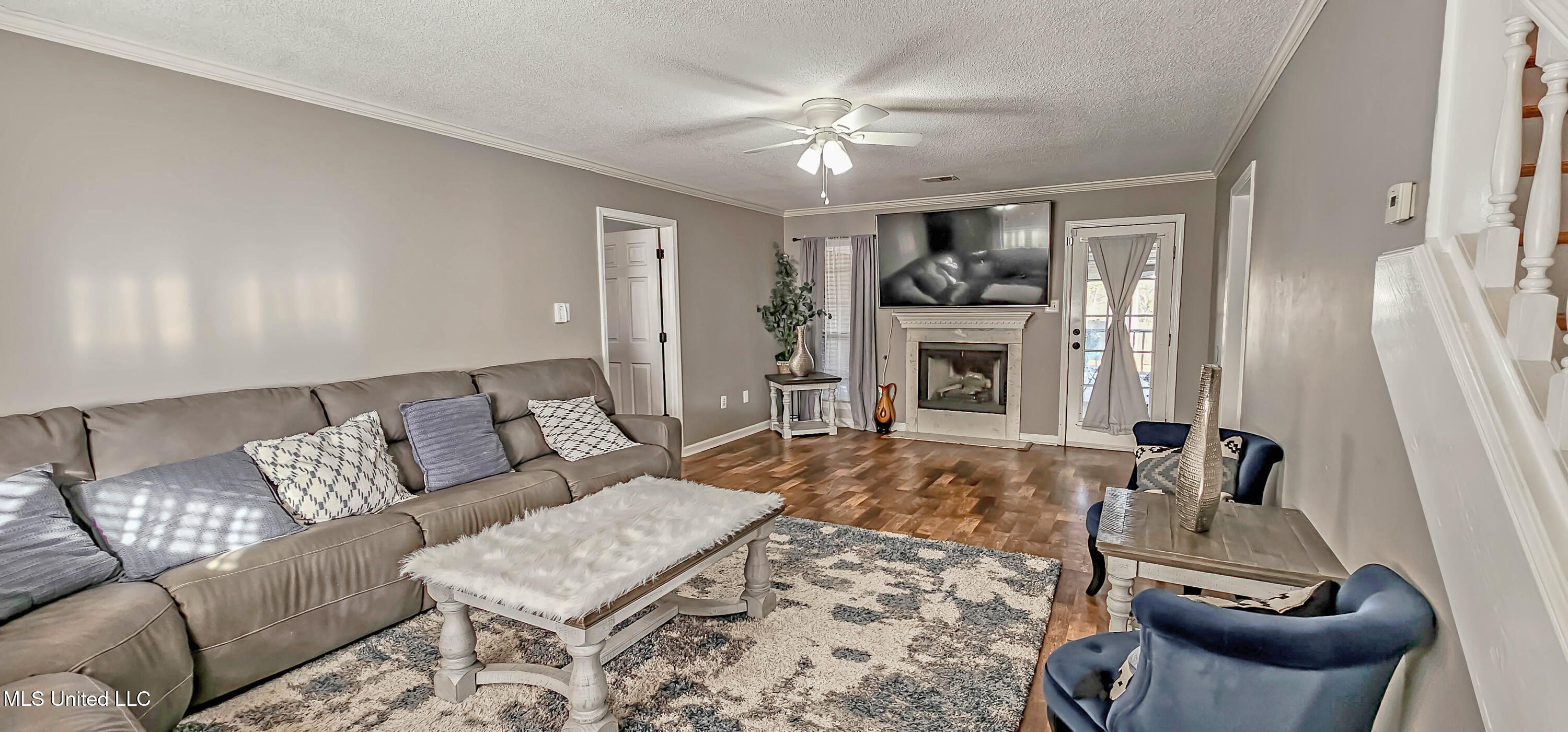 4600 Huron Road Nesbit, MS 38651 - Photo 5 of 34 Great RM w/Fireplace