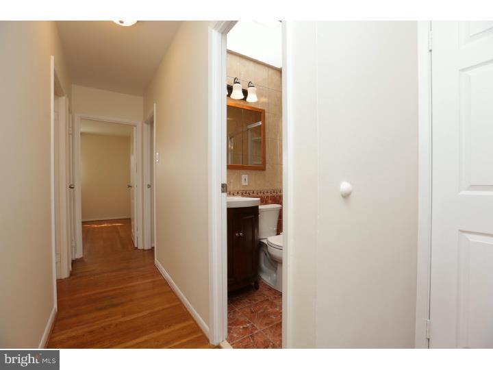 9831 Dungan Road Philadelphia, PA 19115 - Photo 14 of 25 Hallway