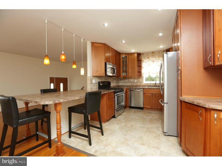 9831 Dungan Road Philadelphia, PA 19115 - Photo 6 of 25 Kitchen