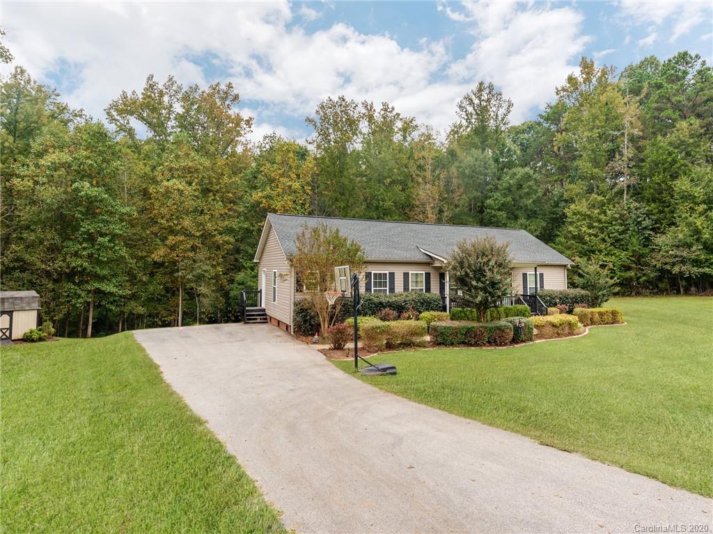 281 Heatherlock Road Clover, SC 29710 - Photo 2 of 23