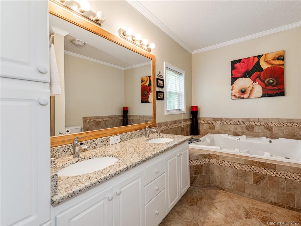 281 Heatherlock Road Clover, SC 29710 - Photo 13 of 23