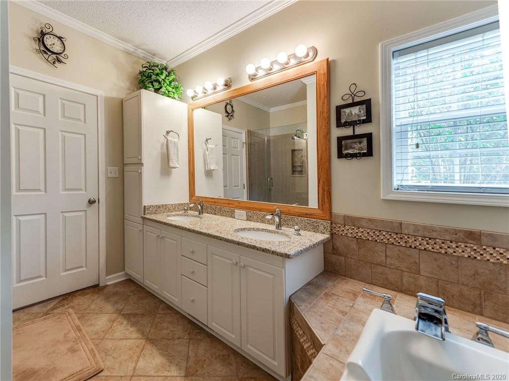 281 Heatherlock Road Clover, SC 29710 - Photo 14 of 23