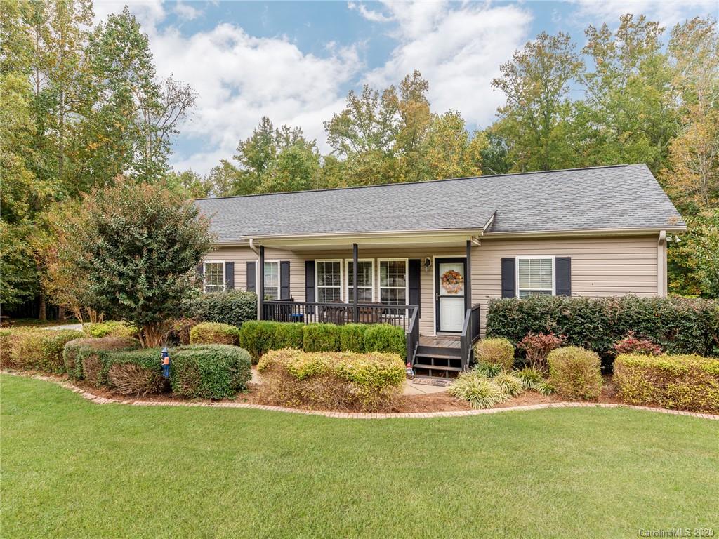281 Heatherlock Road Clover, SC 29710 - Photo 3 of 23