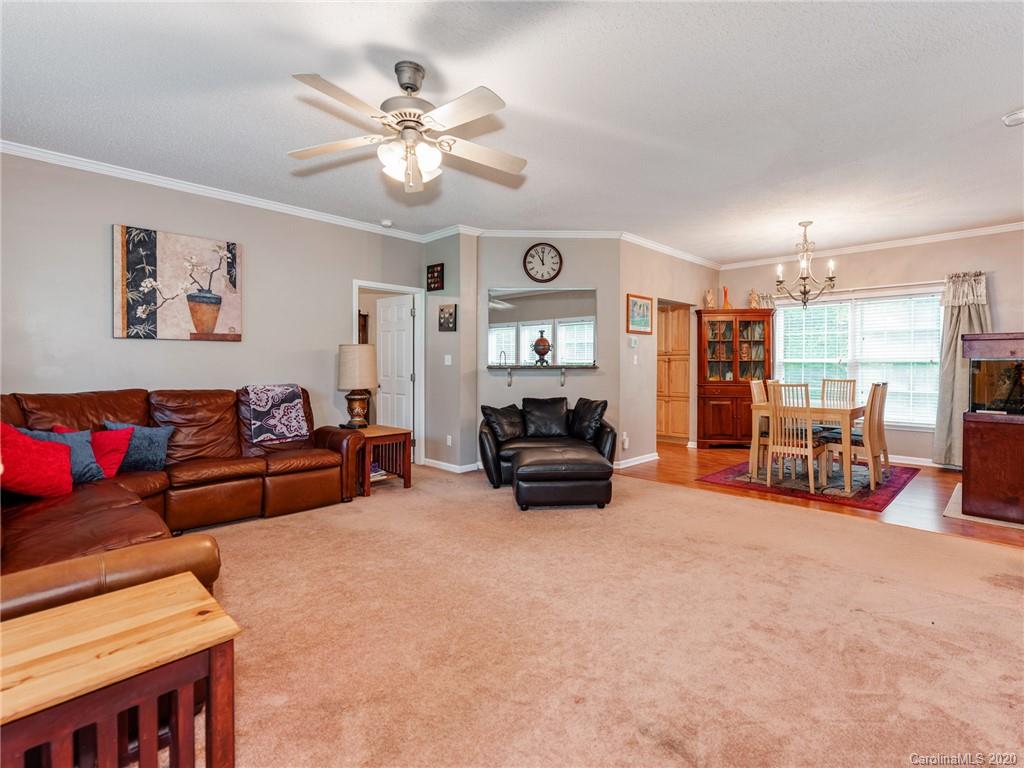 281 Heatherlock Road Clover, SC 29710 - Photo 4 of 23