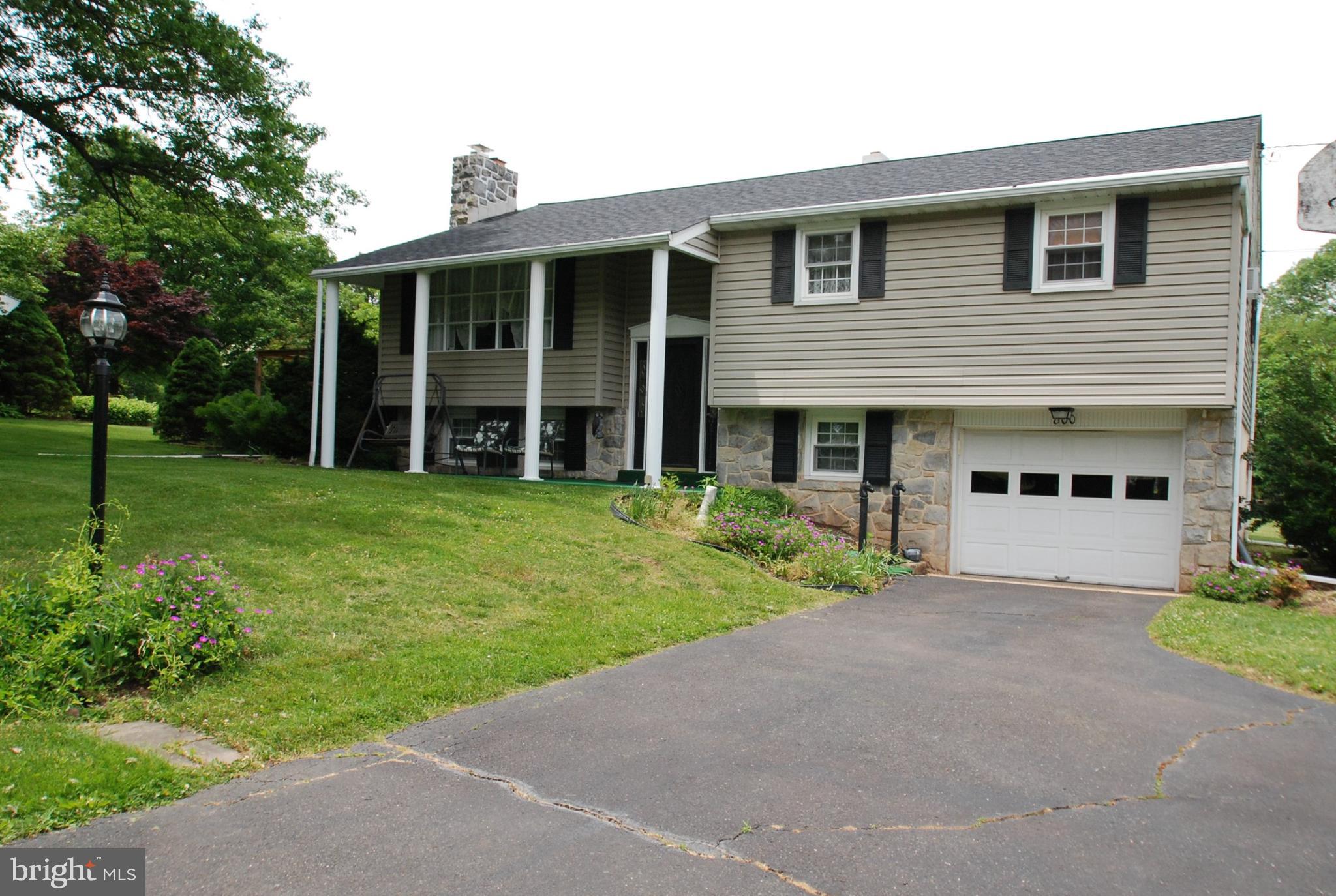 800 Schoolhouse Road Pottstown, PA 19465 - Photo 5 of 43