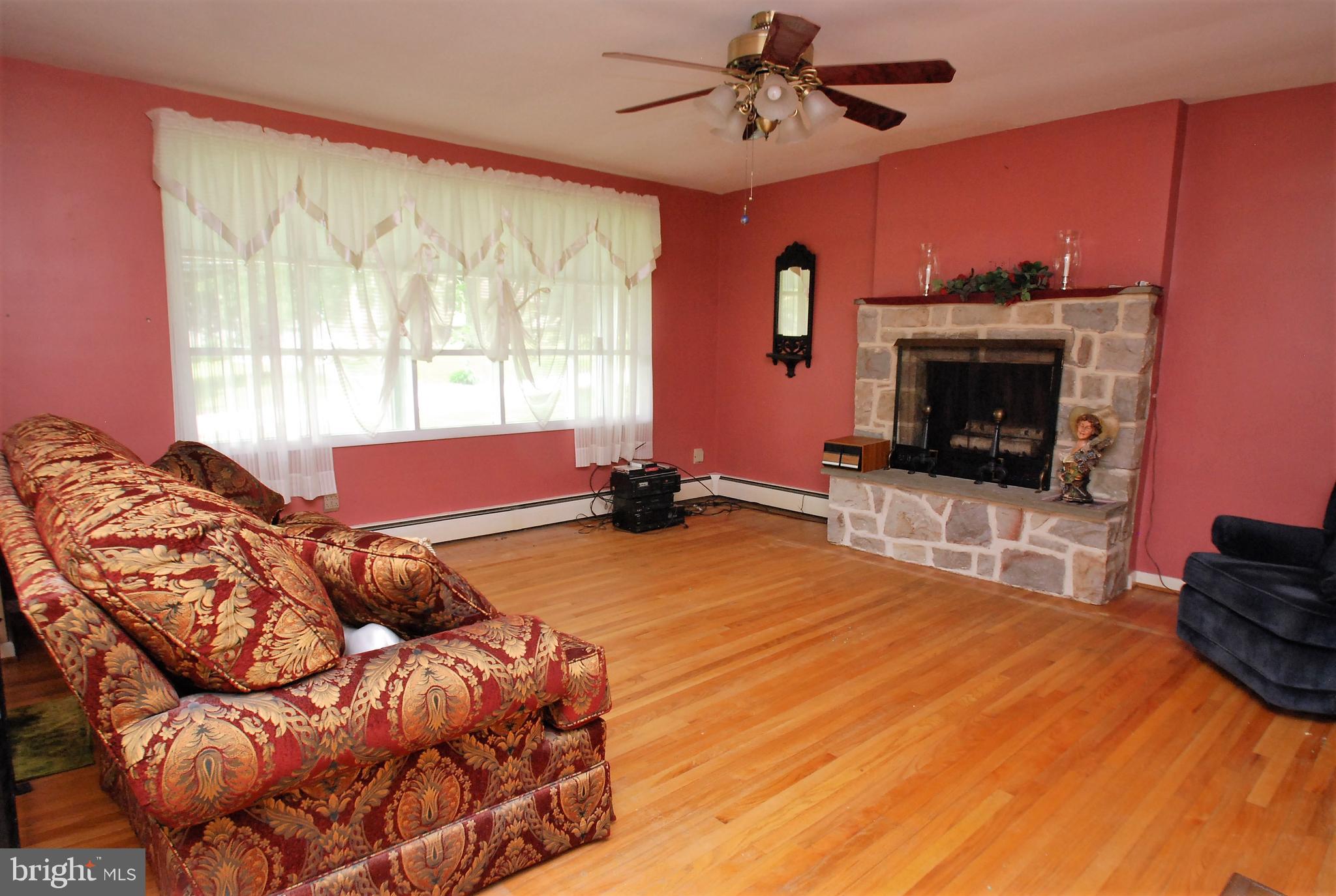 800 Schoolhouse Road Pottstown, PA 19465 - Photo 6 of 43