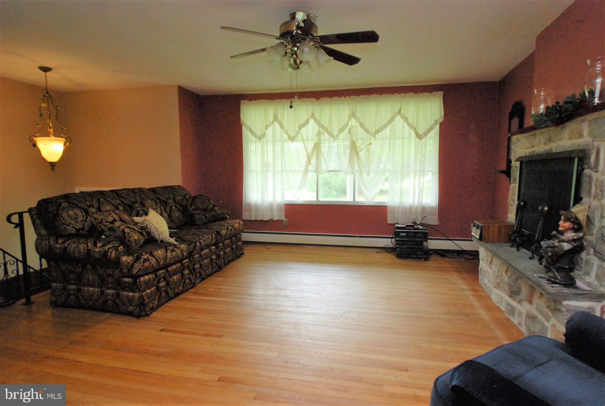 800 Schoolhouse Road Pottstown, PA 19465 - Photo 9 of 43