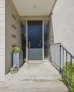 $1,189,000 | 1000 South Orange Grove Boulevard, Unit 23, Pasadena, CA 91105