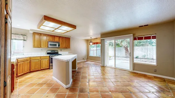 $719,000 | 346 Summer Rain Drive, Windsor, CA 95492