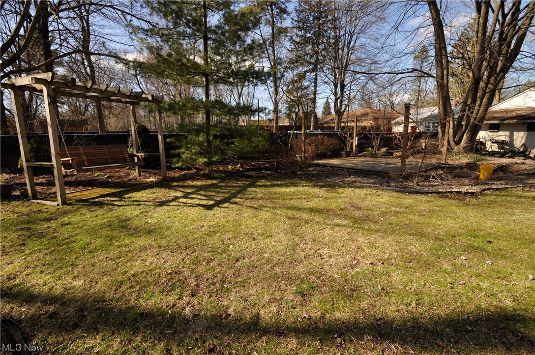 1899 West Pleasant Valley Road Parma, OH 44134 - Photo 41 of 47 View of yard