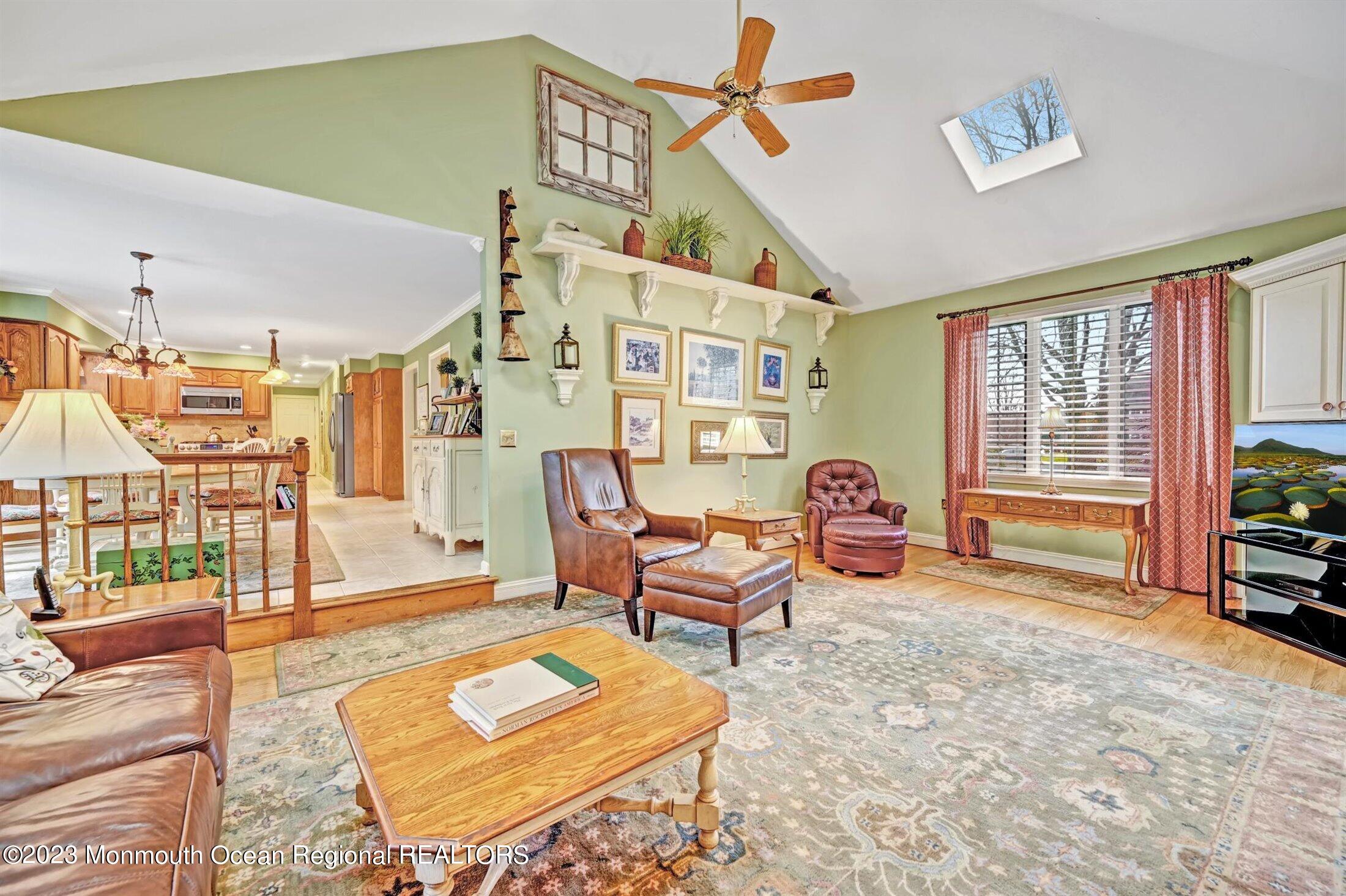 27 Laird Road Middletown, NJ 07748 - Photo 17 of 36 25-32842455