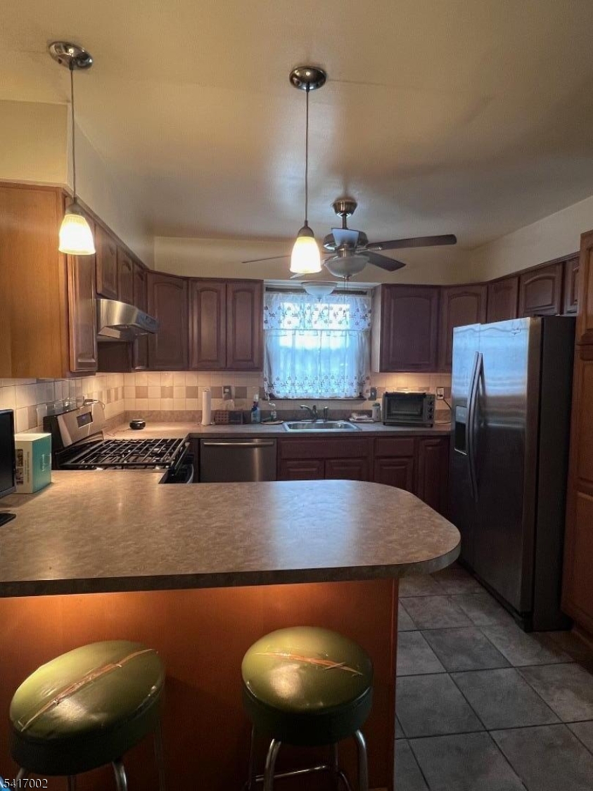 263 Colonial Place Plainfield, NJ 07062 - Photo 5 of 17