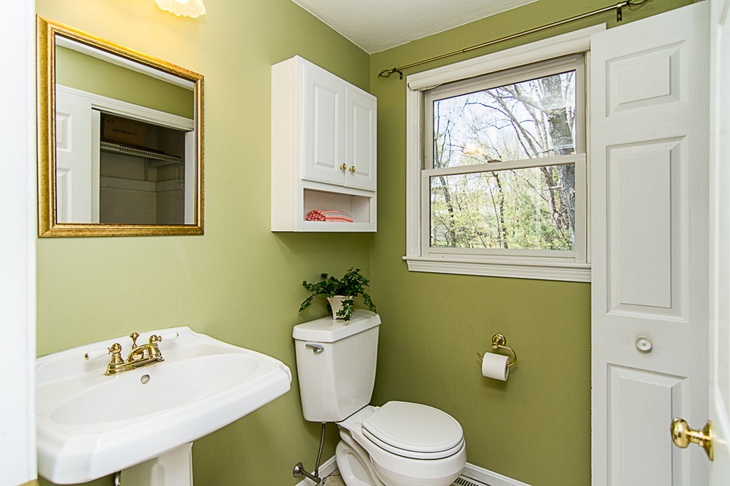 11 Millbrook Road Medway, MA 02053 - Photo 13 of 28 Gallery Image 13