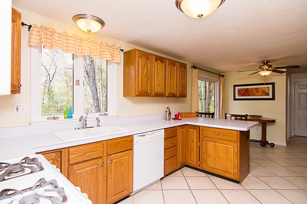 11 Millbrook Road Medway, MA 02053 - Photo 9 of 28 Gallery Image 9