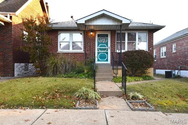 $183,000 | 3627 Blow Street, St. Louis, MO 63116