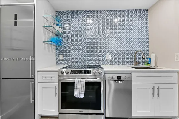 $2,100 | 812 Sky Pine Way, Unit C2, Greenacres, FL 33415