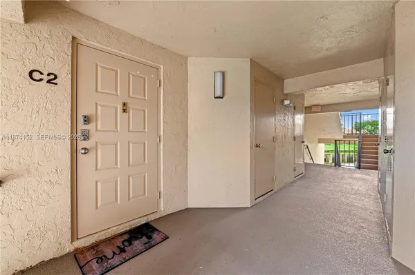 $2,100 | 812 Sky Pine Way, Unit C2, Greenacres, FL 33415