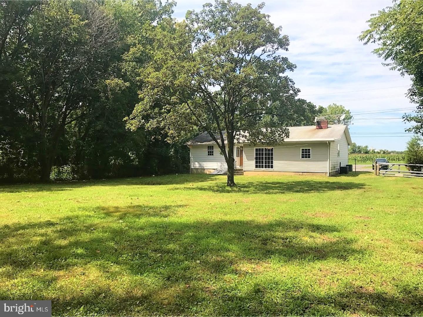 143 Crown Point Road Thorofare, NJ 08086 - Photo 5 of 19