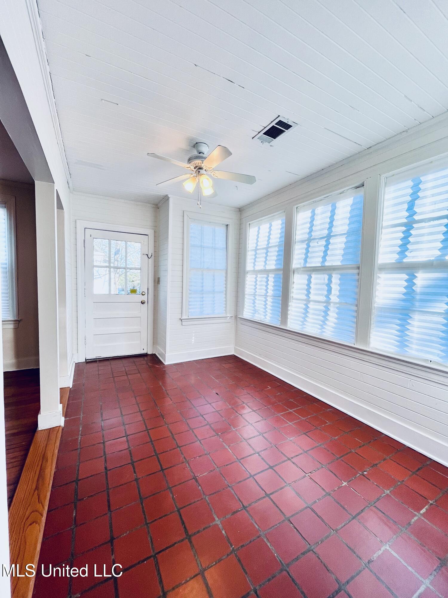 438 Downing Street Jackson, MS 39216 - Photo 16 of 49 IMG_1781