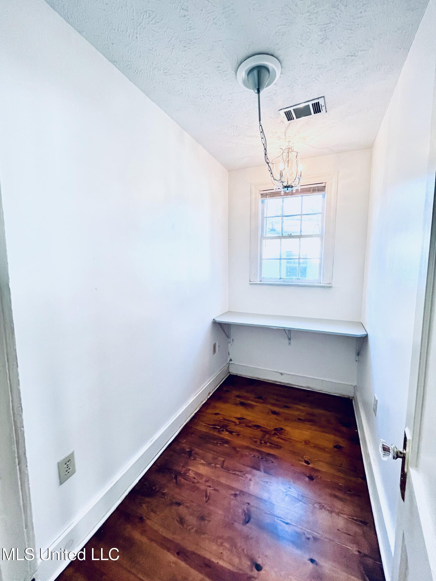 438 Downing Street Jackson, MS 39216 - Photo 23 of 49 IMG_1758