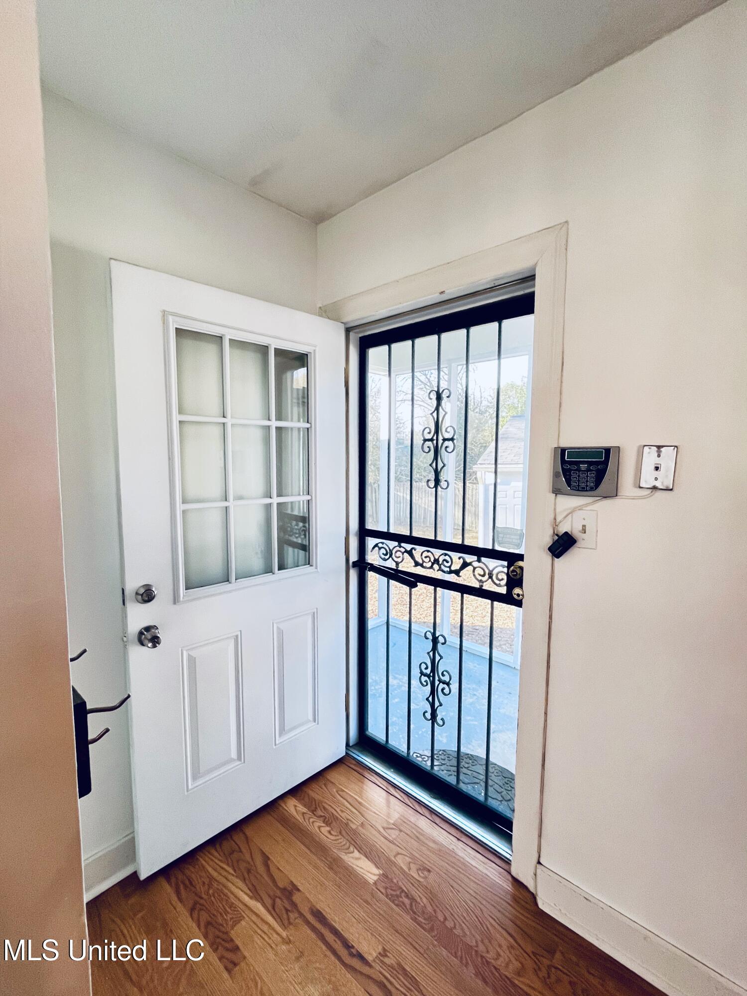 438 Downing Street Jackson, MS 39216 - Photo 27 of 49 IMG_1743