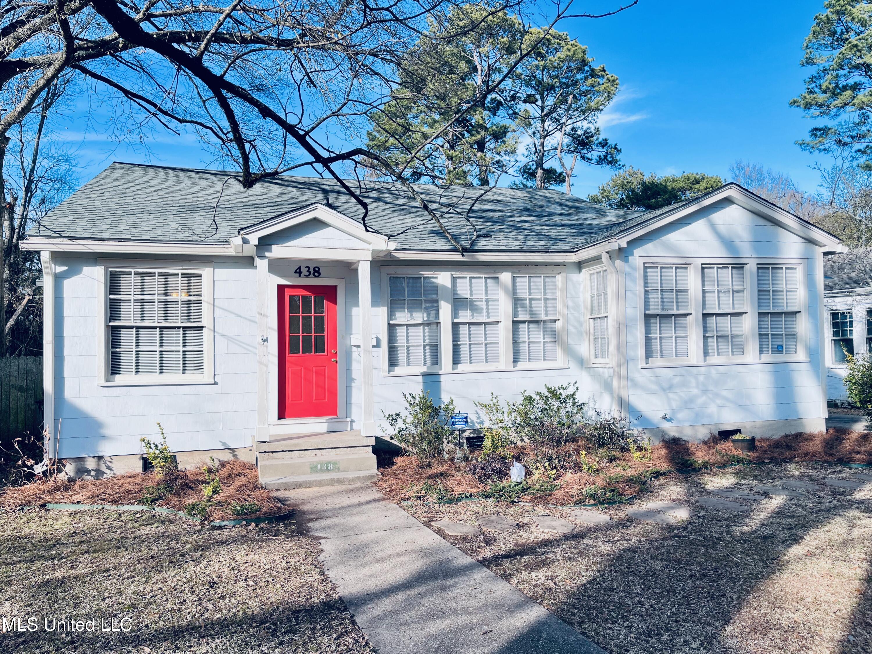 438 Downing Street Jackson, MS 39216 - Photo 3 of 49 IMG_1691