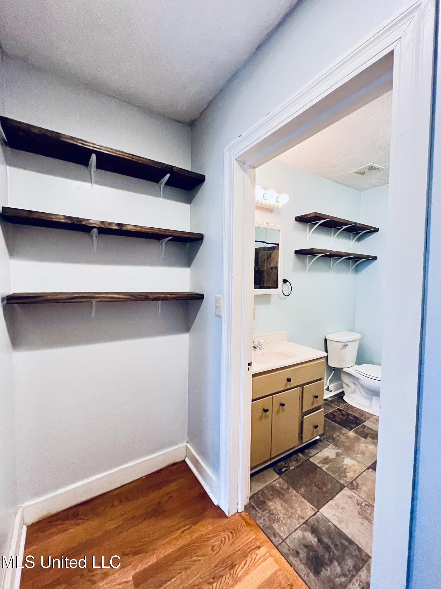 438 Downing Street Jackson, MS 39216 - Photo 37 of 49 IMG_1882