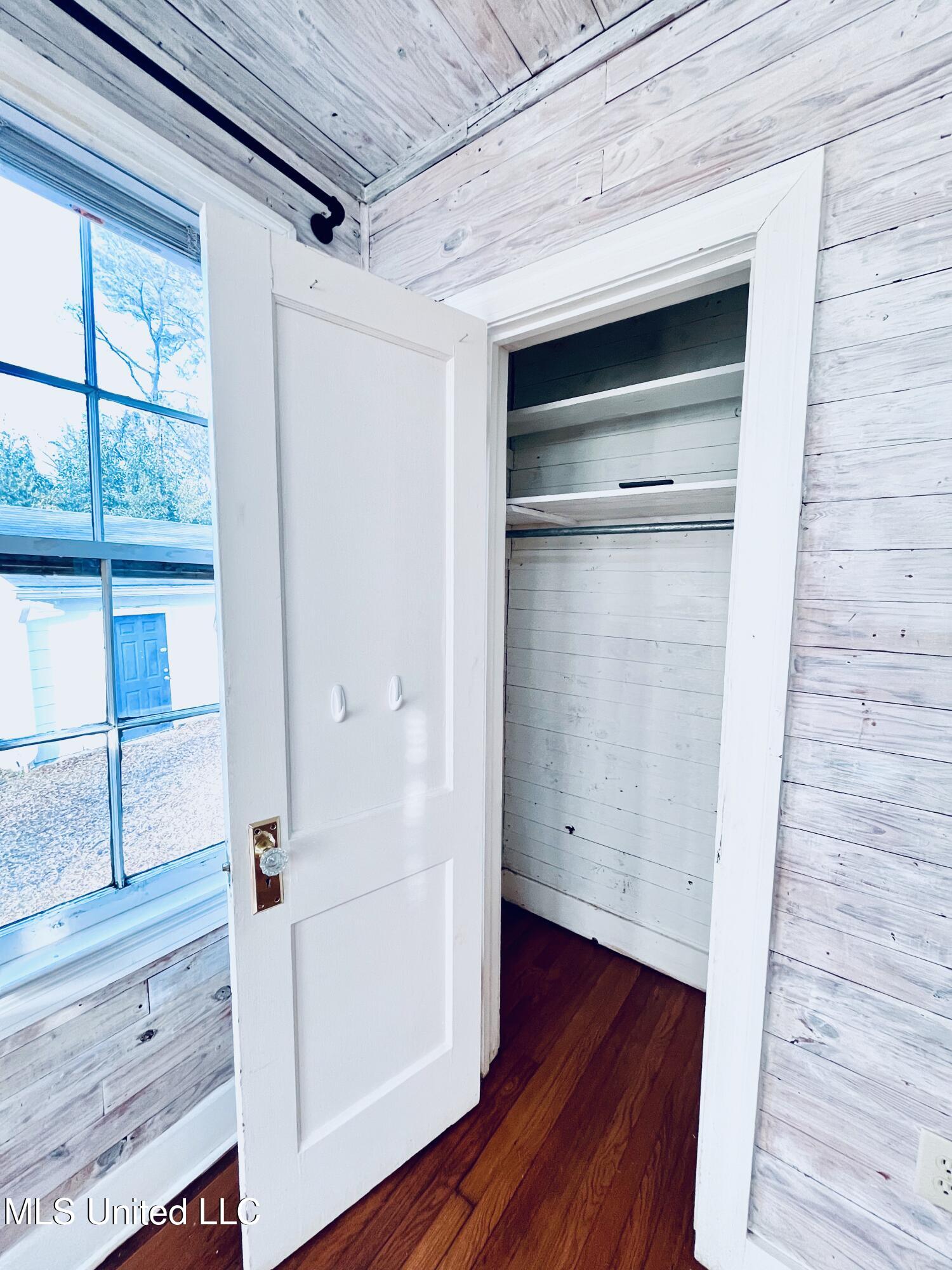 438 Downing Street Jackson, MS 39216 - Photo 44 of 49 IMG_1855