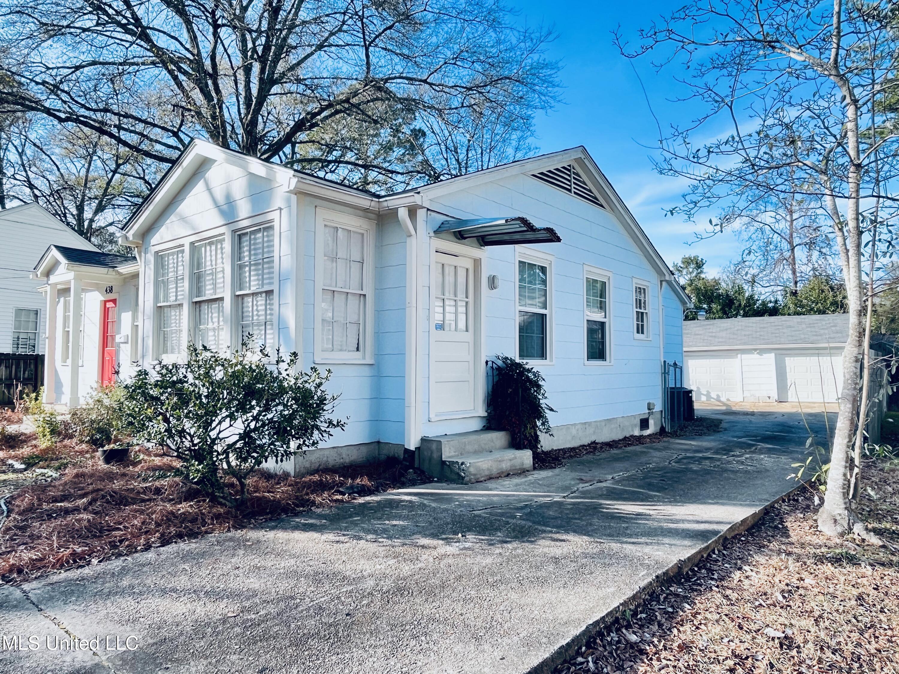 438 Downing Street Jackson, MS 39216 - Photo 6 of 49 IMG_1717