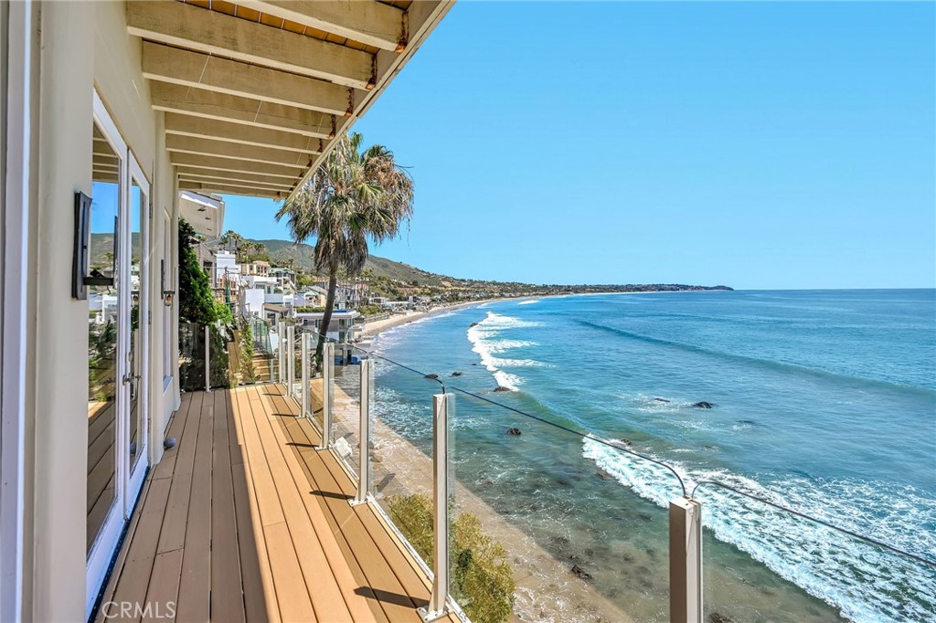 31532 Victoria Point Road Malibu, CA 90265 - Photo 6 of 44
