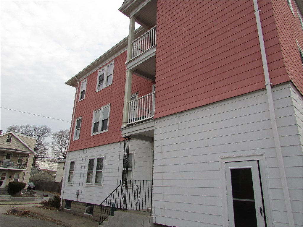 96 Chaplin Street Pawtucket, RI 02861 - Photo 4 of 10 Gallery Image 4