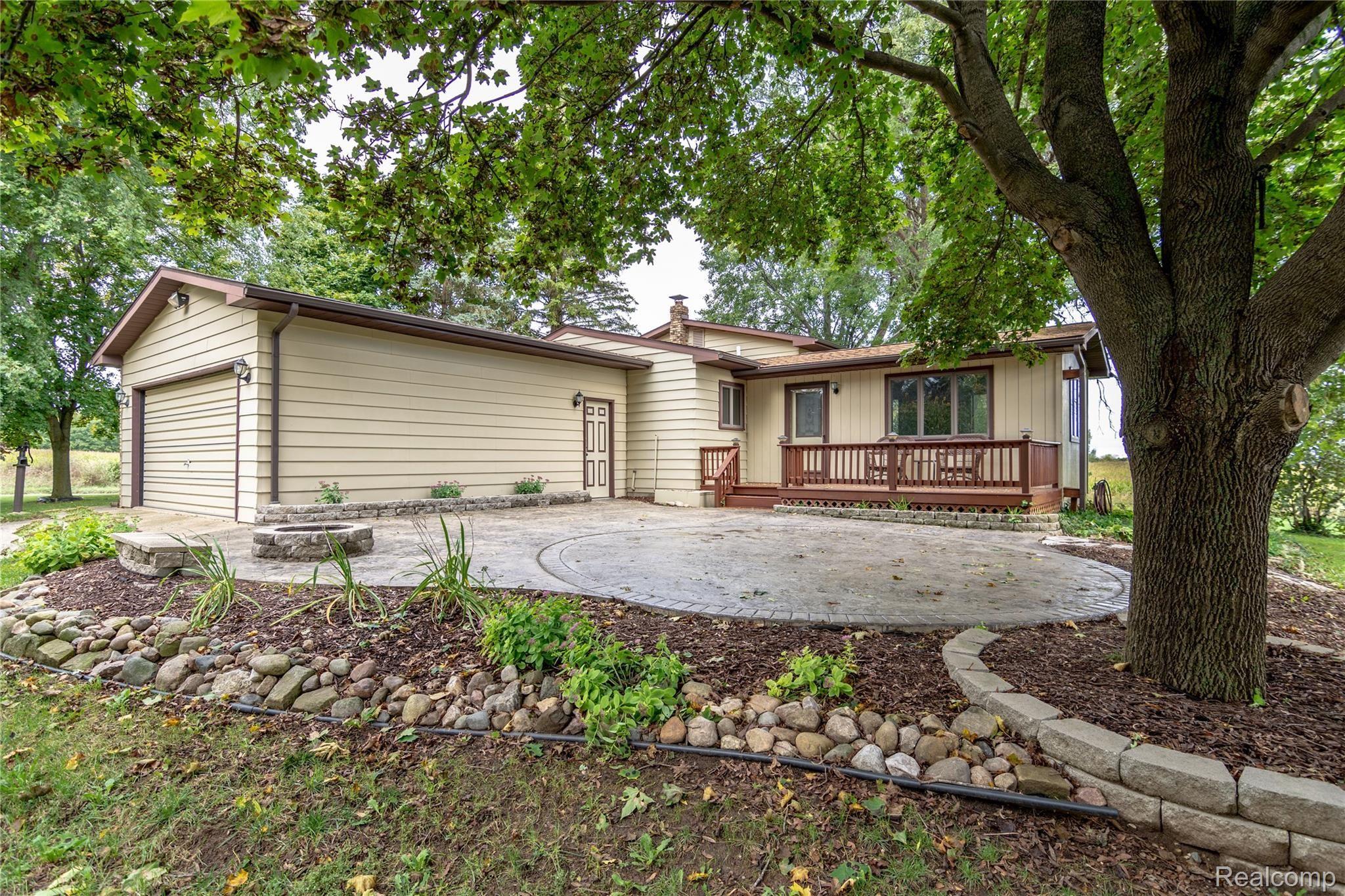 8417 South New Lothrop Road Durand, MI 48429 - Photo 4 of 26 New Lothrup-5.jpg