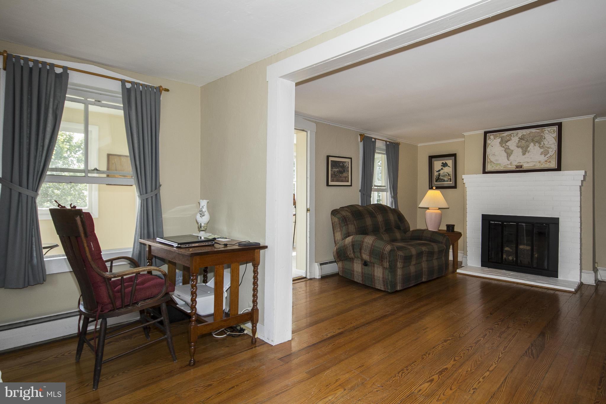 Den & Living Room