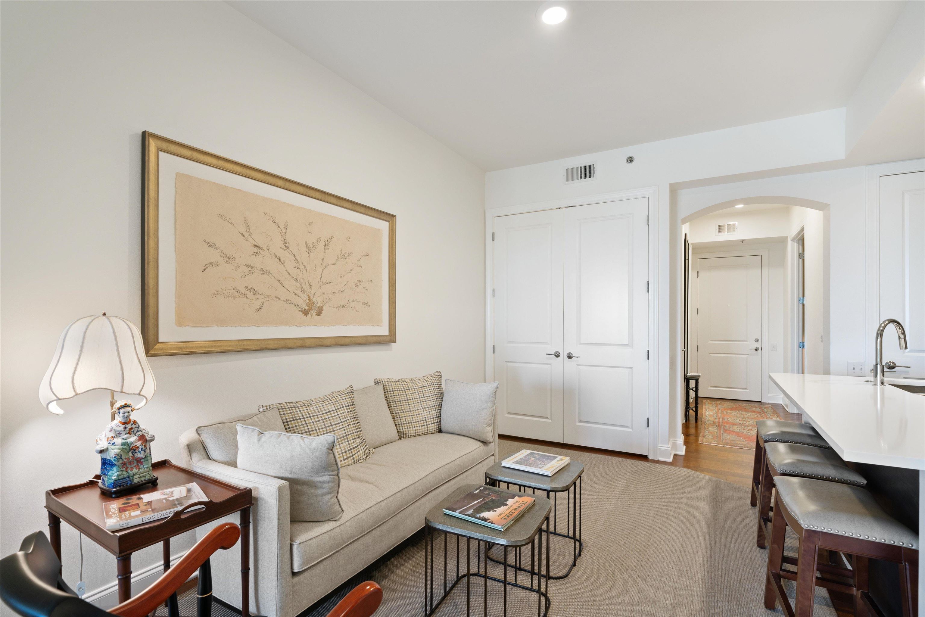 717 Riverside Drive, Unit 1507 Memphis, TN 38103 - Photo 12 of 34 Gallery Image 12