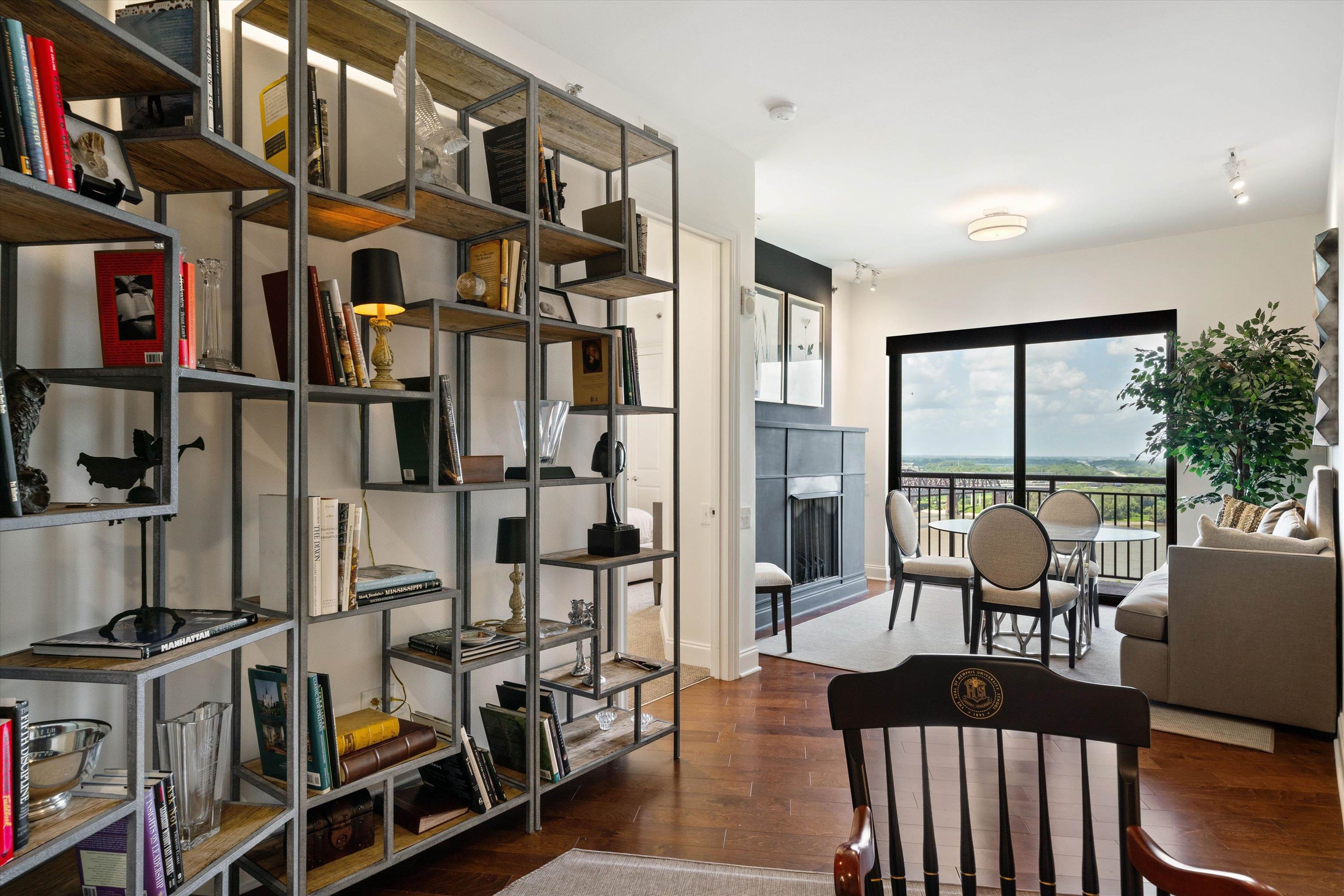 717 Riverside Drive, Unit 1507 Memphis, TN 38103 - Photo 14 of 34 Gallery Image 14