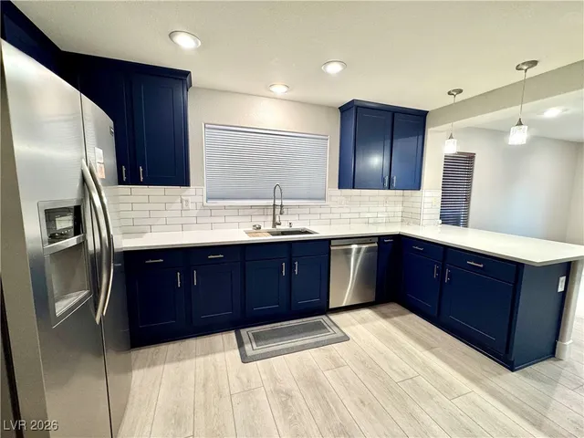 $2,995 | 11612 West Aruba Beach Avenue, Las Vegas, NV 89138