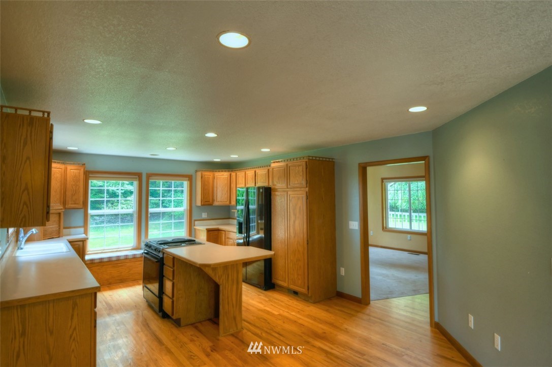 220 Summers Road Centralia, WA 98531 - Photo 4 of 25