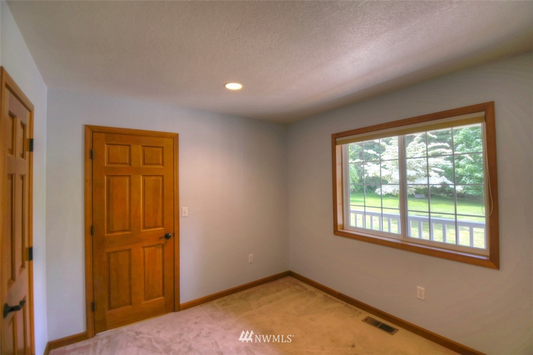 220 Summers Road Centralia, WA 98531 - Photo 8 of 25
